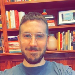 Meet your Posher, Devin